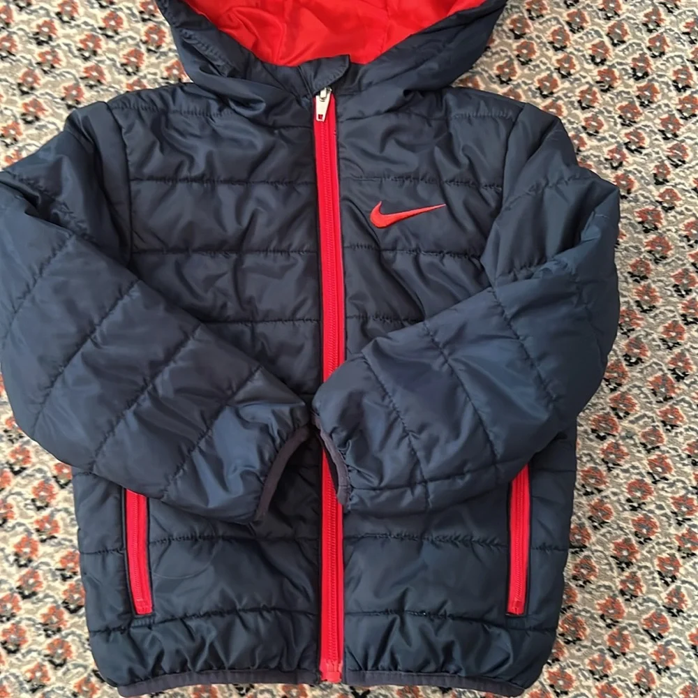 EUC Nike Kids' Navy Blue and Red Full Zip Puffer Jacket Size 3T